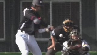 ロッテ・ドラ2藤岡裕がプロ初本塁打！　13試合目の左翼ソロで貴重な追加点