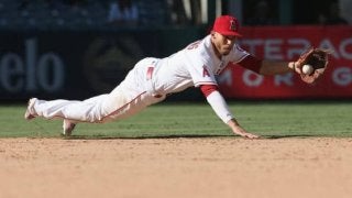 【MLB】GG賞名手が芸術的グラブトス披露　「他の誰にもできない」美技に大歓声