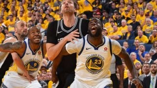 堅守復活のウォリアーズがプレーオフ1回戦突破、スパーズとともに不安説を一蹴