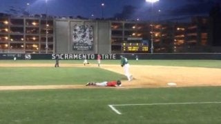 手前すぎた？　転倒？　一塁ベースの2M手前で…無念の「届かなかったヘッスラ」