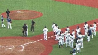 オリックスが延長12回2死満塁“後逸”サヨナラ勝ち　最後はまさかの展開に