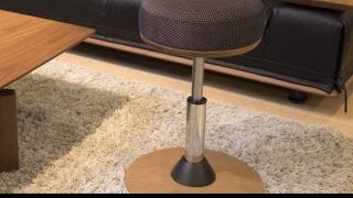 ミズノ＆カリモク家具コラボ！スクワット効果をアップさせる椅子、登場