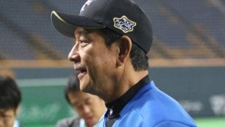 ハム栗山監督「知恵絞った」継投策　左の柳田に右の浦野、垣間見えたマネジメント力