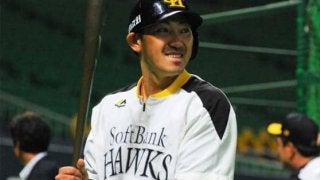 ホークス内川、猛打賞と3打点でお立ち台「3本目が打ててうれしかった」