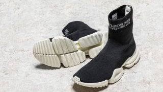 リーボック、独自のアウトソール構造スプリット ツーリングを搭載した「SOCK RUN.R」限定発売