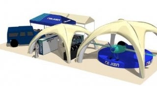 レッドブル エアレース千葉大会で室屋義秀が操縦する機体の模型を展示