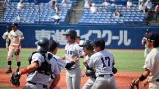 激戦の末に1年生渡部がサヨナラ打！慶大が明大との天王山を制す！【東京六大学野球】