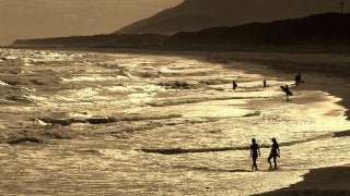 「2018 アーバンリサーチ ISAワールドサーフィンゲームス」 赤羽根町大石海岸(ロングビーチ)が大会会場に決定！！