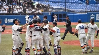 中村浩人のサヨナラ打で法大が先勝。明大の優勝がなくなり慶大の優勝が決定！【東京六大学野球】