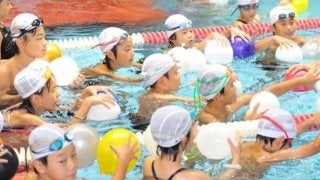 クロールを綺麗に早く泳ぐ事を目標にした「子供向け水泳教室」7月開催