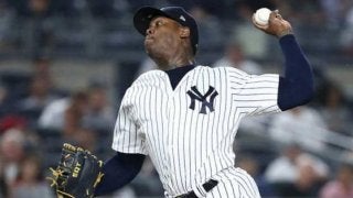 【MLB】剛腕チャップマン、161キロの“フェイク暴投”!?　幸運すぎるピンチ脱出が話題に