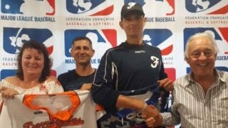 【MLB】フィリーズが205センチ長身フランス人右腕とマイナー契約　史上7人目