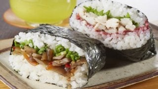 ダイエット中ならコレ！話題の「おにぎらず」の具材6選