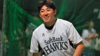 ソフトバンク内川が復帰即本塁打　2軍戦に出場、2打席目で一発