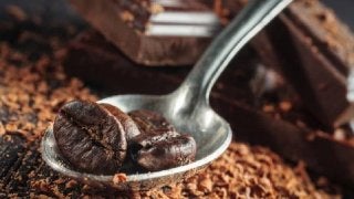 一日にどのくらいまでOK？自分にあったカフェインの適量をチェック！