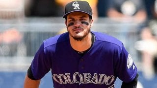 【MLB】その体勢とその投げ方から…剛速球!?　NO1三塁手アレナドの「華麗」な超美技