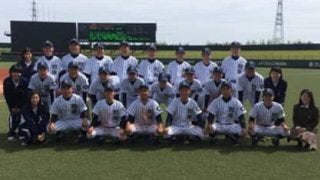 監督はコンビニ経営者。別海高は「乳しぼりができる甲子園球児」を目指す