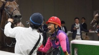 土曜東京８Ｒ・東京ジャンプＳは伏兵サーストンコラルドが大金星。林騎手は障害２０００回騎乗を達成して引退