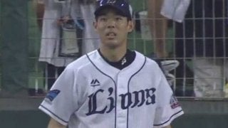 西武・秋山が驚愕のスパイダーマンキャッチ！　フェンス直撃二塁打を“強奪”