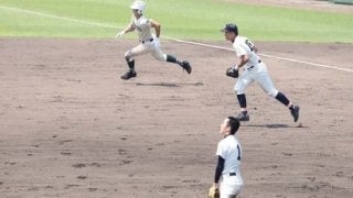 【高校野球】報徳学園のドラフト1候補・小園がコールド決める一打　4打数2安打1打点