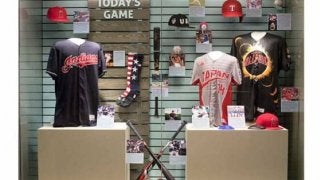 【MLB】大谷翔平、二刀流で異例の米“殿堂入り”　キャップに続きヘルメットも寄贈へ