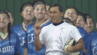 オードリー春日が西武対楽天戦前にフライキャッチ挑戦！　果たして結末は…