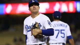 【MLB】ダイビング捕球→膝つき送球　ド軍野手の華麗なる守備にファン「アメージング」