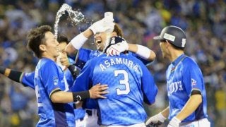 相手守護神を打ち崩す！埼玉西武・浅村が自身6度目のサヨナラ打！