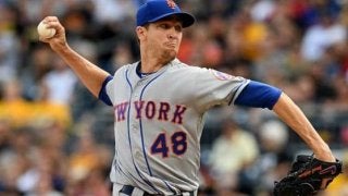 【MLB】「左から右に走る156キロ」!?　防御率1.82のデグロムが投じた1球がすごい