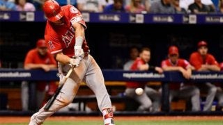 【MLB】“天井”直撃する驚異の150M弾!?　大谷同僚トラウトが放った「ヤバい」一発