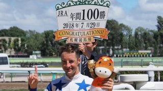 ルメール騎手がJRA年間100勝1番乗り！