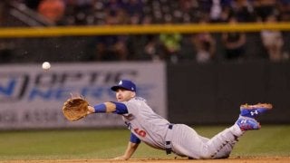 【MLB】ドジャース新二遊間の「セクシー」併殺にファンうっとり　「アメイジング！」
