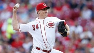 【MLB】「球を持つのを忘れた」!?　先発投手がまさかの“エアスロー”でボーク犯す珍事