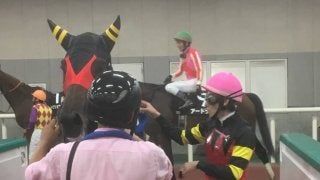 日曜新潟メーン・ＮＳＴ賞はサイタスリーレッドが逃げ切る