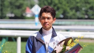 戸崎圭太騎手 18日新潟5RでJRA通算900勝達成！