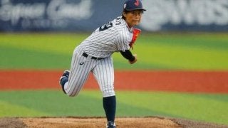 【女子W杯】1時間25分の中断後も続投　日本のエース里が6回1失点の粘投で接戦勝利に導く