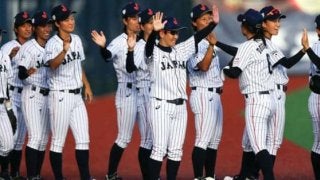 【女子W杯】日本が宿敵・米国に快勝、決勝進出に王手　エース里が“ノーノー未遂”の快投