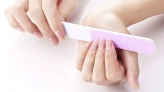 美しく健康的な爪へ！本当のネイルケアは食べ物から