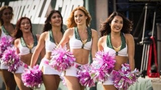 選手並にハードな NFLチアのトレーニング