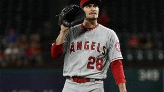 【MLB】「どうやって？？」　エ軍左腕の“超ロングバックトス”に称賛の声「素晴らしい」