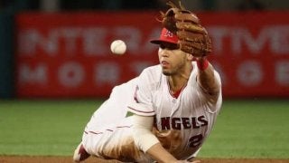 MLB公式インスタが厳選した歴代グラブトス動画が話題　「一日中見ていられる」