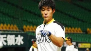 ソフトバンク上林が痛恨の走塁死　「無視して行こうとも思ったんですが…」