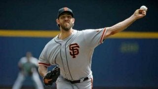 【MLB】ハムガーナーが強烈ピッチャー返しに瞬時に反応　鮮やか捕球に実況席大興奮