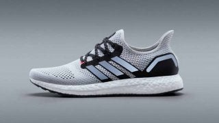 アディダス、SPEEDFACTORY生産ランニングシューズの東京モデル「AM4TKY」発売