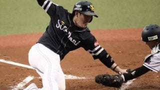 首位西武を3.5差で追うソフトバンク　5回に今宮のタイムリーで1点差に詰め寄る