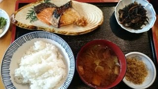 無理な食事制限ナシ。食べる順番を変えるだけの簡単ダイエット 【食べ順ダイエット】