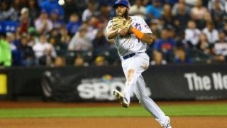 【MLB】痛烈打球をグラブの先で奇跡のキャッチ　ドミニカ人遊撃手の美技に「100点！」