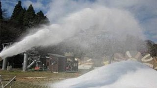 六甲山スノーパーク、造雪作業を10/18より開始