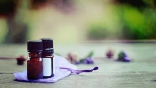 香りをかぐだけでもっと健康、キレイに。アロマのある生活