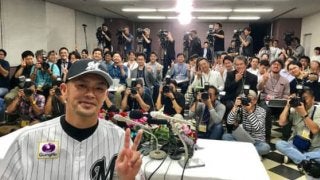 地元千葉で決めた2000本安打　ロッテ福浦が「最高の形」と笑顔を見せる理由